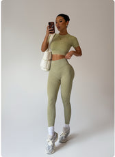 Short Sleeve Crop Top & High-Waist Hip-Lift Leggings