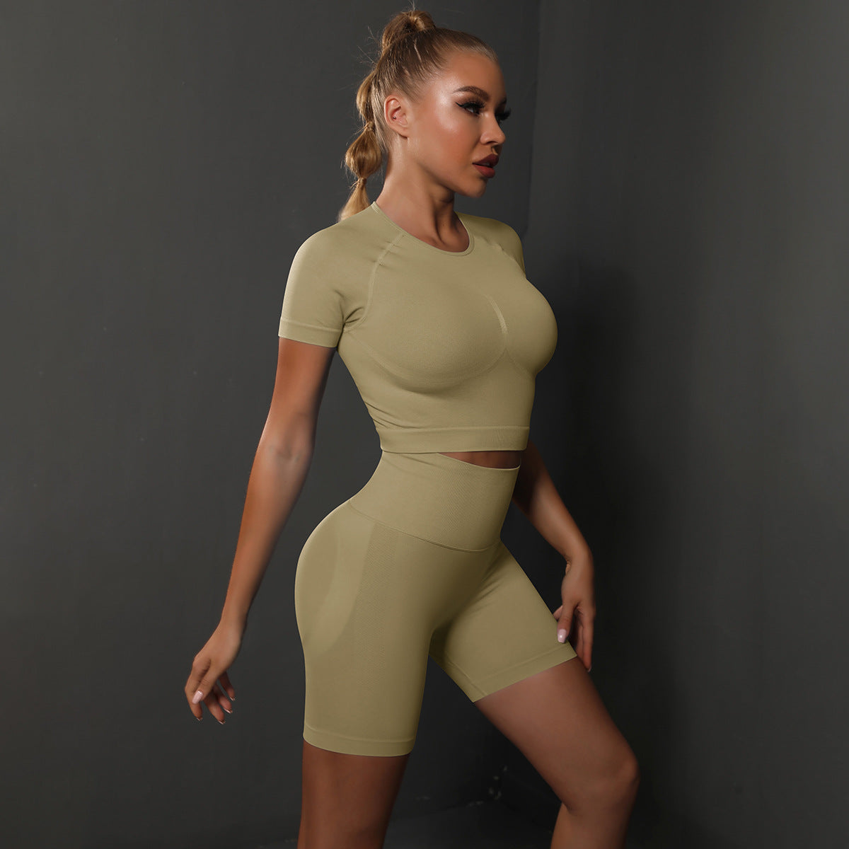 Two-Piece Set – High Elastic Peach Hip Short Sleeve Top & Shorts