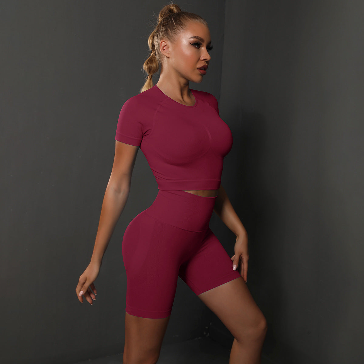 Two-Piece Set – High Elastic Peach Hip Short Sleeve Top & Shorts